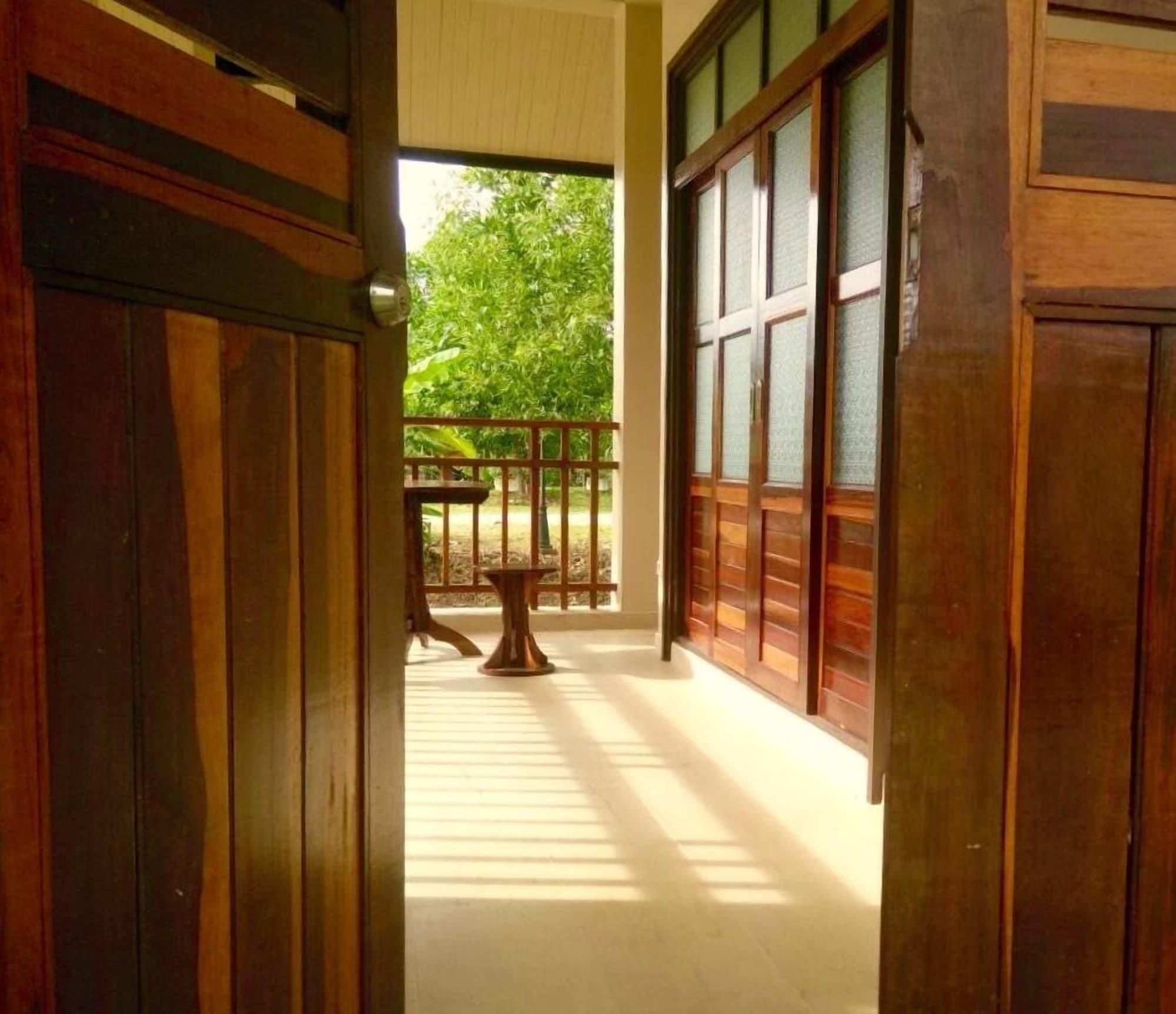 Lantala Residence Takua Thung Esterno foto
